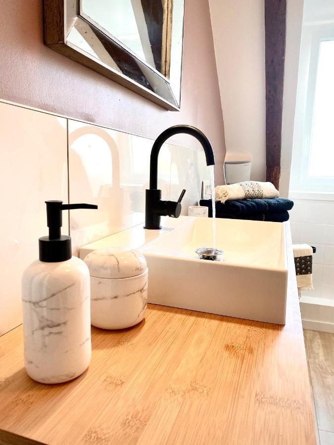 Appartement Le Lit De L Odet 坎佩尔 外观 照片